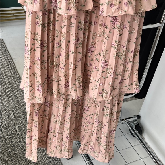 Lulu's Blush Pink Floral Pleated Maxi Dress - Picture 3 of 7